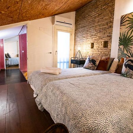 Apartamento 3 Dormitorios En Calle San Vicente. Sevilla Bagian luar foto