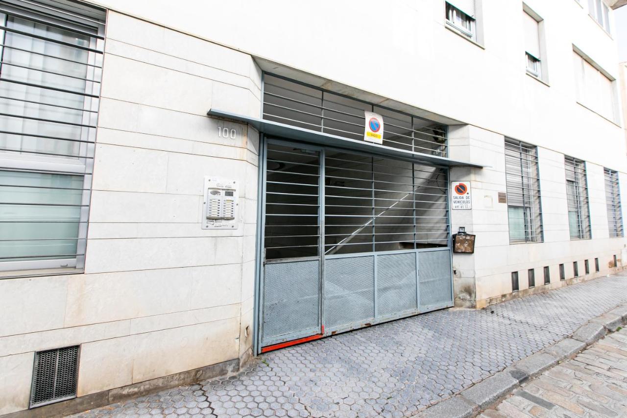 Apartamento 3 Dormitorios En Calle San Vicente. Sevilla Bagian luar foto