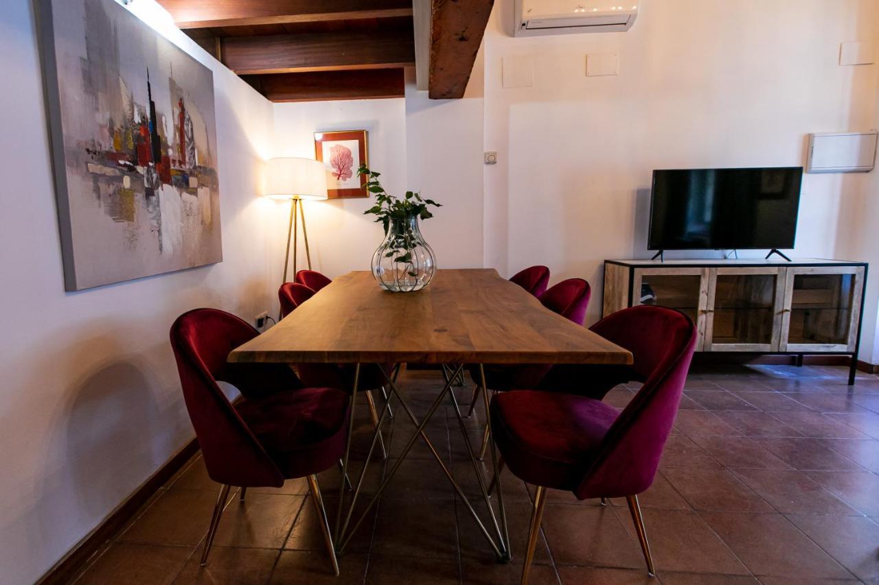 Apartamento 3 Dormitorios En Calle San Vicente. Sevilla Bagian luar foto