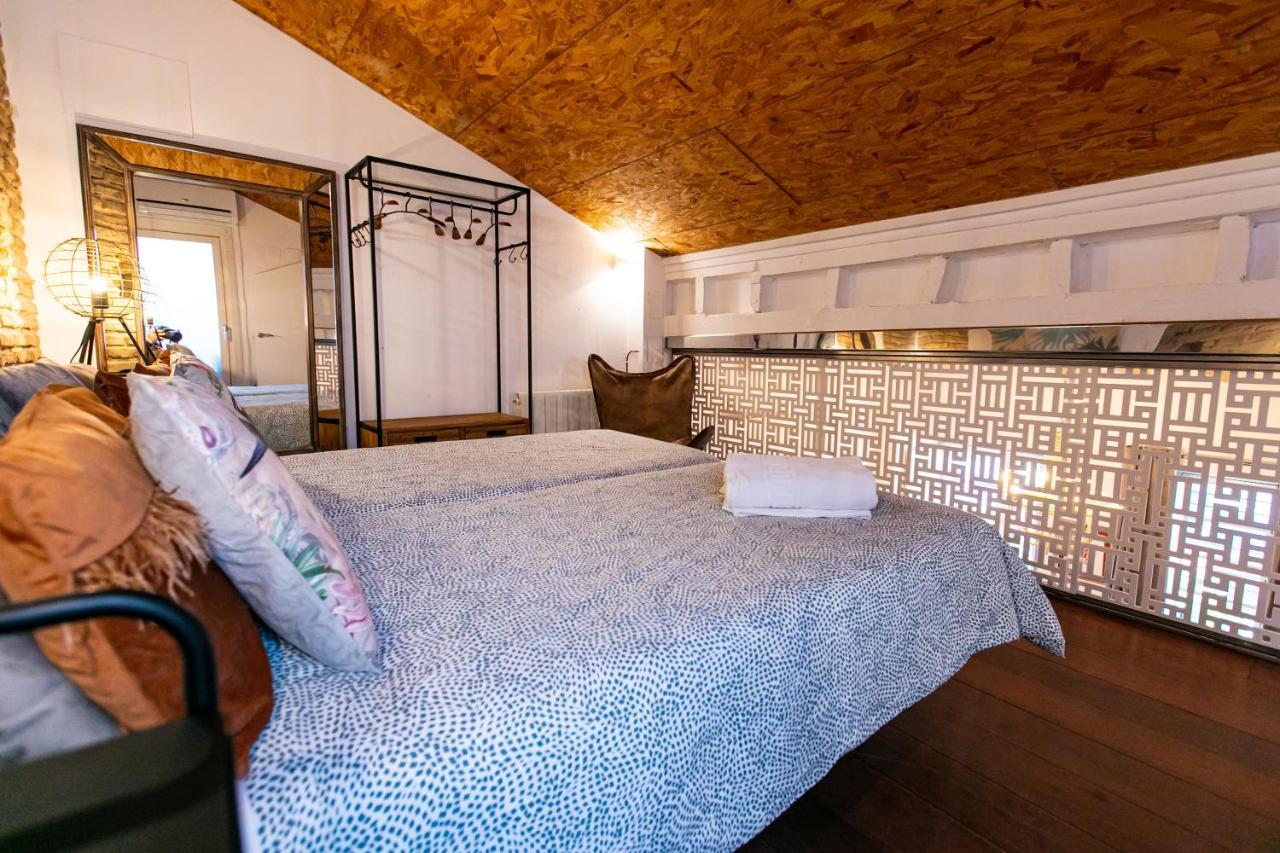 Apartamento 3 Dormitorios En Calle San Vicente. Sevilla Bagian luar foto