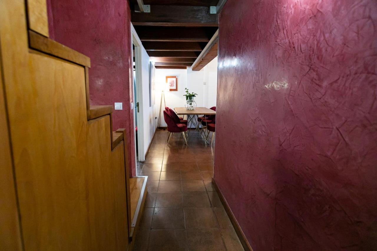 Apartamento 3 Dormitorios En Calle San Vicente. Sevilla Bagian luar foto