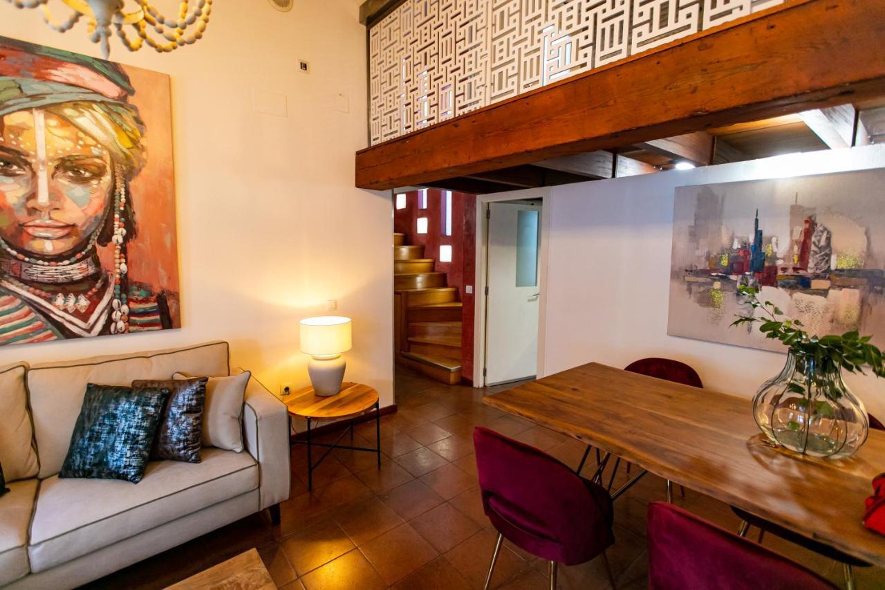 Apartamento 3 Dormitorios En Calle San Vicente. Sevilla Bagian luar foto