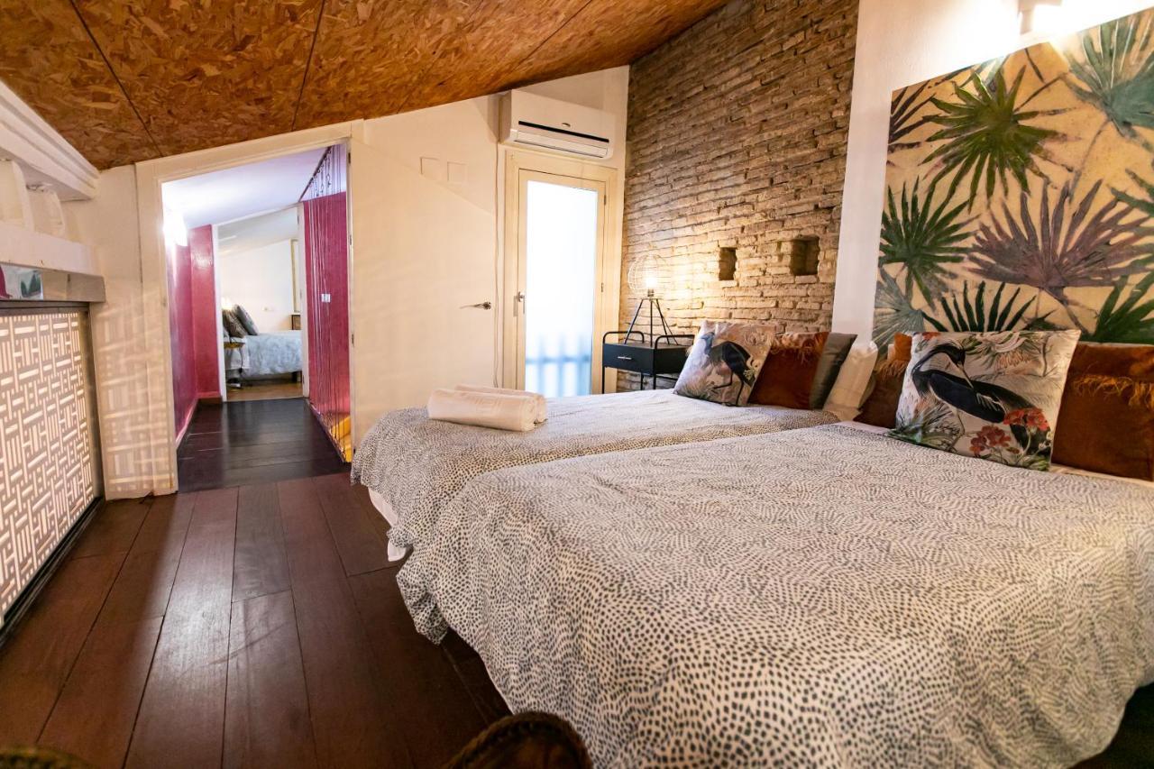 Apartamento 3 Dormitorios En Calle San Vicente. Sevilla Bagian luar foto